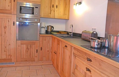 Le Bettaix Ski Chalet | Chalet, sauna, balcony, fireplace or stove, parking, tv, ski locker, 140m², Les Menuires