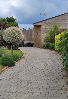 Saint-Pierre-des-Echaubrognes Apartment | Chalet 38 m2, au calme reposant, près du puy/fou