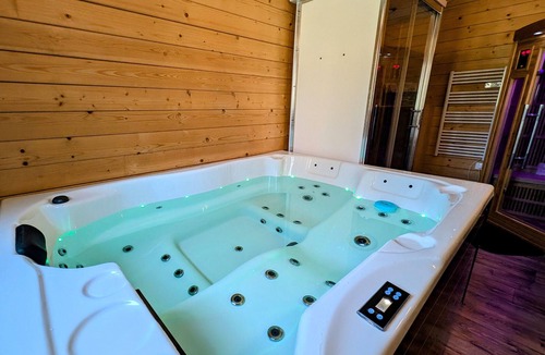 Fougerolles Cottage | Chalet with Spa & Sauna, Pets Allowed, Vosges Retreat