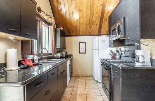 Ashland Ski Chalet | Chalet #16, Slope Side Ski in Ski Out Spacious Fam