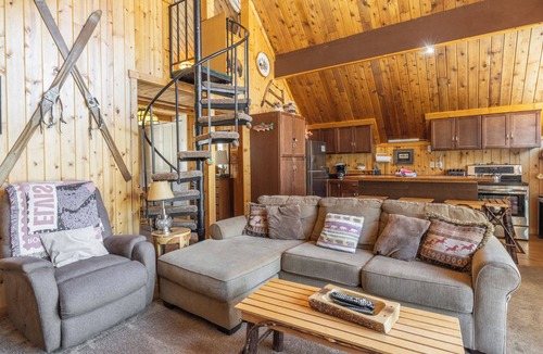 Mammoth Lakes Ski Chalet | Chalet #2, Charming Ski In/Ski Out Steps to the M