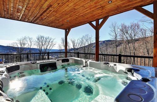 Stoneham Ski Chalet | Chalet 22