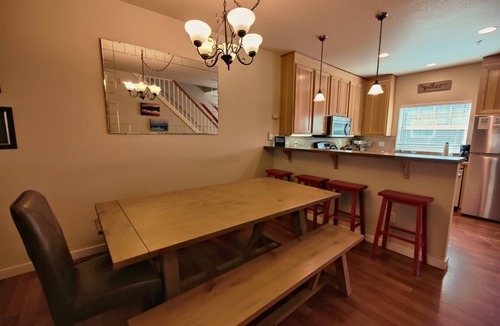 Government Camp Ski Chalet | Chalet 65 at the Official Collins Lake Resort