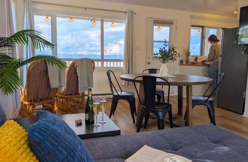 Cap-Saint-Ignace House | Chalet 691 Waterfront with Spa, Fireplace, WiFi & AC
