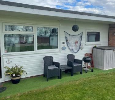 Great Yarmouth Ski Chalet | Chalet 88