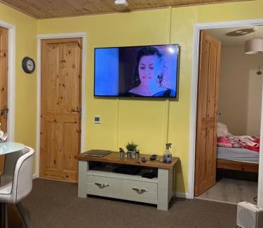 Great Yarmouth Ski Chalet | Chalet 88