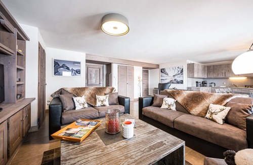 Saint-Martin-de-Belleville Apartment | Chalet Adèle 13 – Belleville: Ski-In/Ski-Out with Mountain Views