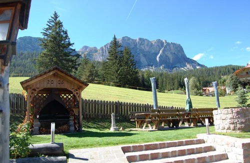 Pedraces Apartment | Chalet alla Cascata