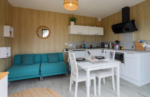 Trebeurden Ski Chalet | Chalet 'An Ti Koad Spa Privatif 800m Plage' with Private Terrace, Private Garden and Wi-Fi
