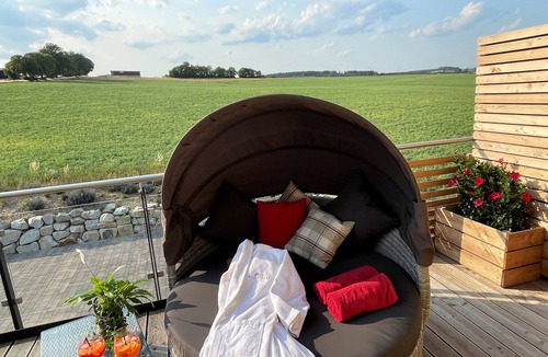 Feilitzsch Condo | Chalet apartment "Giebeltraum", 115 sqm & wellness/fitness/sauna - Bergrödelhof