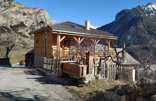 Les Orres Ski Chalet | CHALET ARLETTE