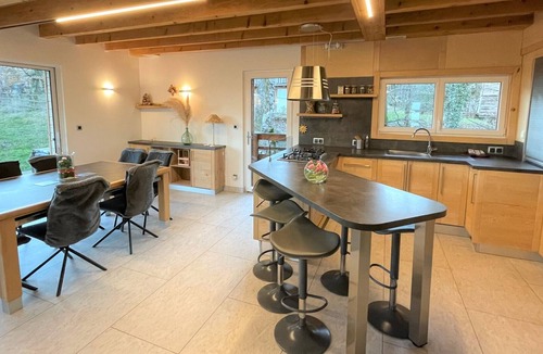 Villeneuve-les-Charnod Ski Chalet | Chalet Aromas, 4 bedrooms, 10 persons