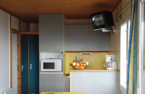 Blavignac Ski Chalet | Chalet Aster 1 with Mountain View, Shared Pool and Wi-Fi