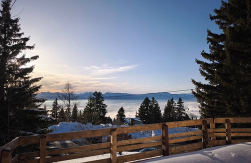 Chamrousse Ski Chalet | Chalet Authentique & Confort en Montagne - Escape and Serenity Guaranteed!