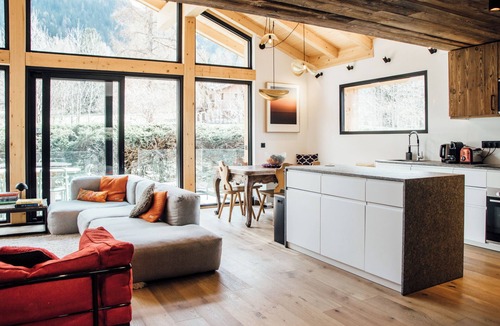 Les Houches Ski Chalet | Chalet aux ours with Aiguille du Midi view, ideal for families (7mn from the center)