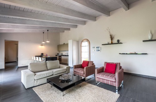 Trequanda Apartment | Chalet "Basilico' with Shared Pool, Private Terrace & Wi-Fi