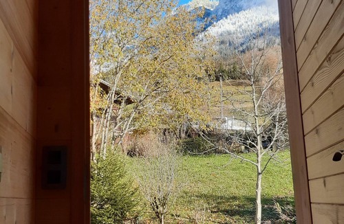 Dingy-Saint-Clair Ski Chalet | Chalet between lake and mountains with view and garden