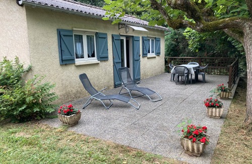 Sadroc House | Chalet 'Brive' with Private Terrace, Private Garden and Air Conditioning