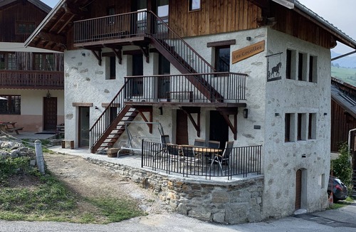Valmorel Apartment | Chalet close to the ski slopes