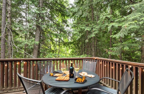 Whitefish Ski Chalet | Chalet Chic - Comfortable & Clean Private Resort Condo Ski, Soak, Relax & Enjoy