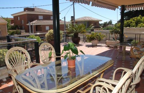 Cambrils House | Chalet con piscina privada en zona tranquila de Cambrils