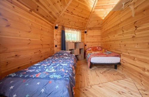 Chazemais Ski Chalet | Chalet confortable avec piscine partagée à Chazemais