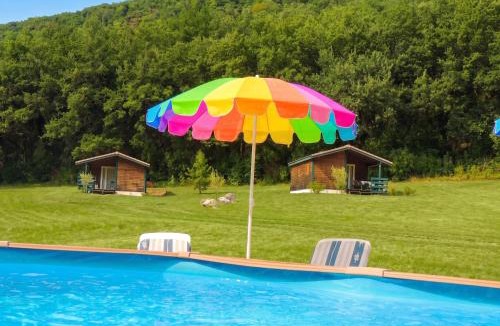 Les Tourrettes Ski Chalet | Chalet confortable aux Tourettes avec piscine partagée