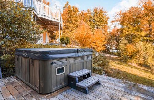 Entrelacs Ski Chalet | Chalet De l'Escapade Hot Tub - Lakeview - Pool table - Mountain view - More !