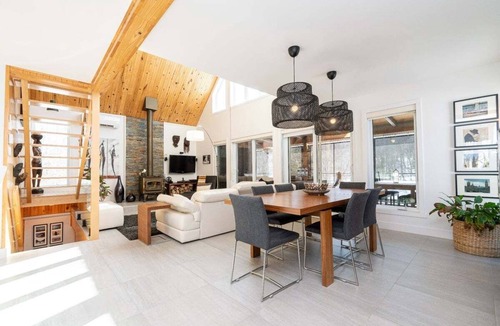 Lac-aux-Sables Ski Chalet | Chalet de luxe Équinoxe - waterfront with Spa