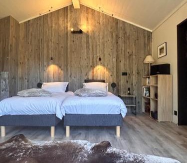 Vesc Bed & Breakfast | Chalet de Mielandre
