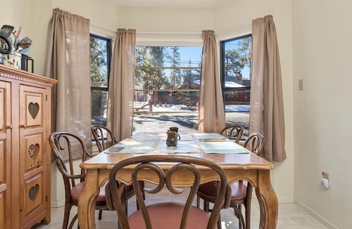 Big Bear Lake Ski Chalet | Chalet Des Ours
