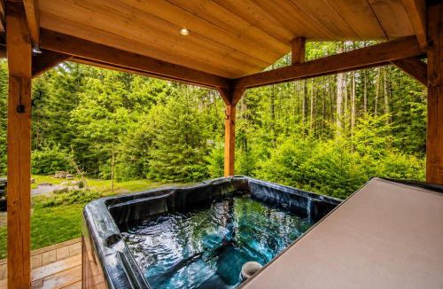 Saint-Faustin-Lac-Carre House | Chalet des Sources SPA Gazebo panoramique