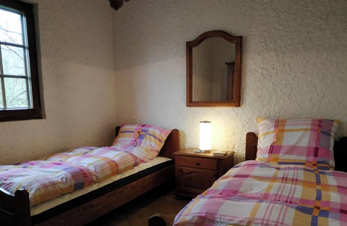 Puttelange-aux-Lacs Ski Chalet | Chalet "Diff "150m from the lake, private garden and Wi-Fi