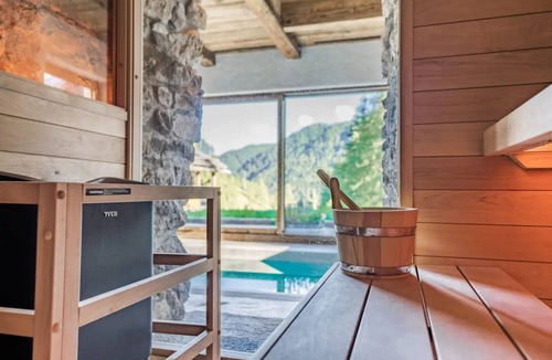 Livinallongo del Col di Lana Villa | Chalet 'Dolomites Cesa Del Louf' with Mountain View and Terrace