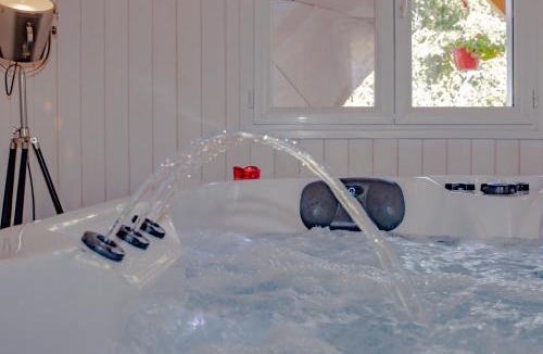 Larche Bed & Breakfast | CHALET DU REV'EAUBOIS