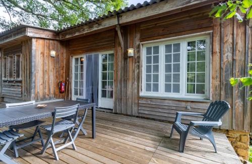 Saint-Cernin-de-lHerm Ski Chalet | Chalet En Bois