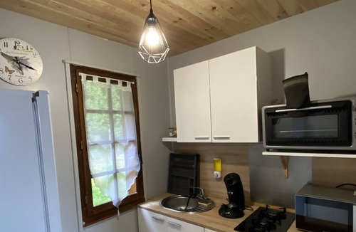 Saint-Martin-d'Heuille Ski Chalet | Chalet et Jacuzzi au Cœur du Nivernais