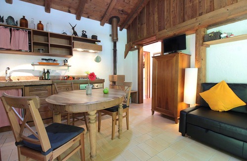 Cornuda Apartment | Chalet Fagarè, Pool, Sauna, Prosecco Hills