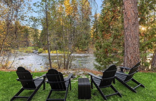 Ardenvoir House | Chalet Ferneau - Riverfront, Sauna, Hot Tub, Ski, Golf, Hike