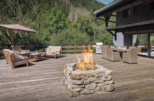 Saint-Jean-dʼAulps Ski Chalet | Chalet Fleur d'Aulps - Secluded holiday for 12 with spa - OVO Network