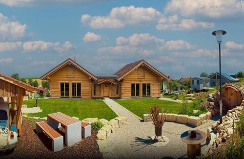 Raitenbuch Ski Chalet | Chalet Flora - Your feel-good chalet with sauna & fireplace in the Franconian Lake District