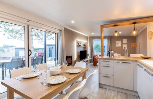 Bretignolles-sur-Mer Ski Chalet | Chalet for 6 - Estate with heated pool