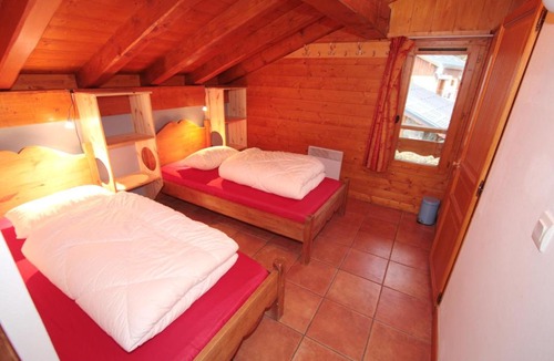 Le Bettaix Bed & Breakfast | Chalet Orchis -Wohnen am Skilift in Le Bettaix