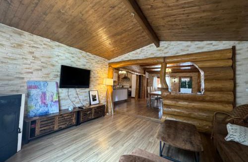 Saint-Pourcain-sur-Sioule Ski Chalet | Chalet Le Samoyède - 3 chambres