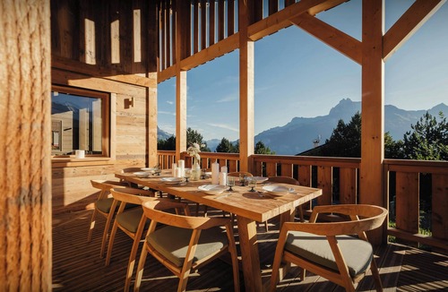 Combloux Ski Chalet | Chalet Galata -Luxury holidays for 12 with sauna and hot tub - OVO Network
