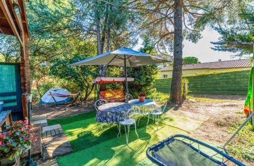 Saint-Paulet-de-Caisson Ski Chalet | Chalet gite