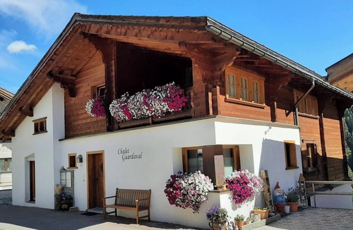 Ravaisch Apartment | Chalet Guardaval, (Samnaun-Compatsch) by Interhome