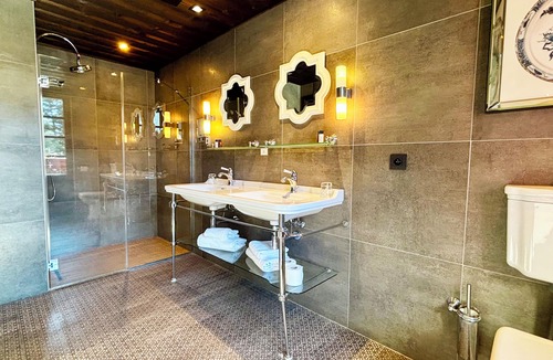 Les Praz-de-Chamonix Hotel | Chalet Hotel le Castel