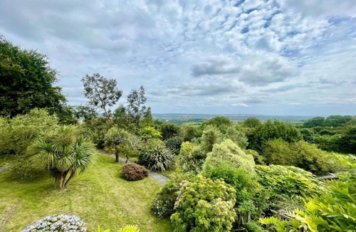 Chiddingstone Hoath Ski Chalet | Chalet in Kent near Chiddingstone Castle