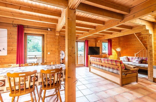 Morillon Apartment | Chalet in Morillon with Heated Pool
